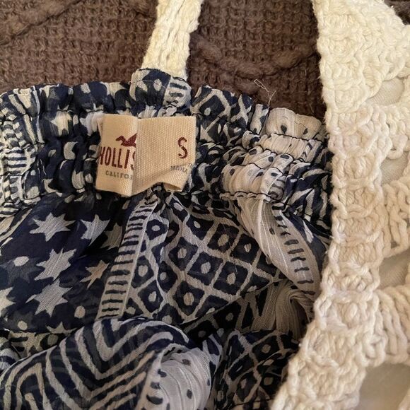 Hollister blue and white Tank Top, lace top and sheer bottom, size small - Picture 6 of 6